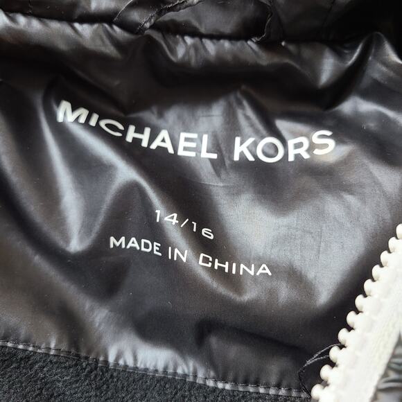 Michael Kors Girl's Puffer Jacket Black Size 14/16 - Picture 2 of 9
